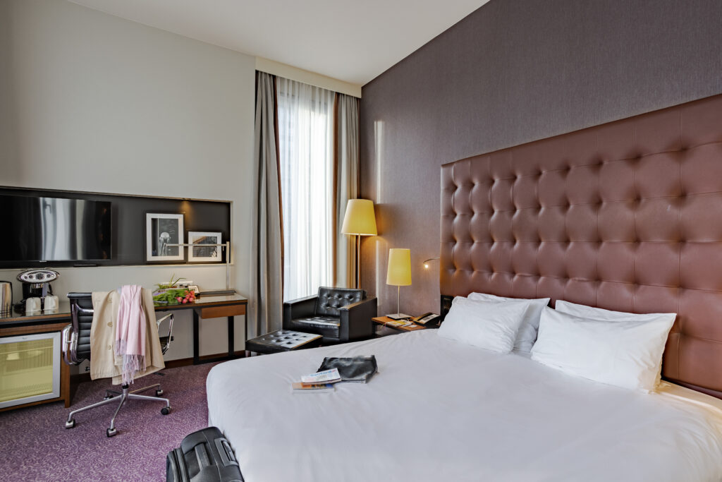 Club-room -hotel-Amsterdam-Crowne Plaza