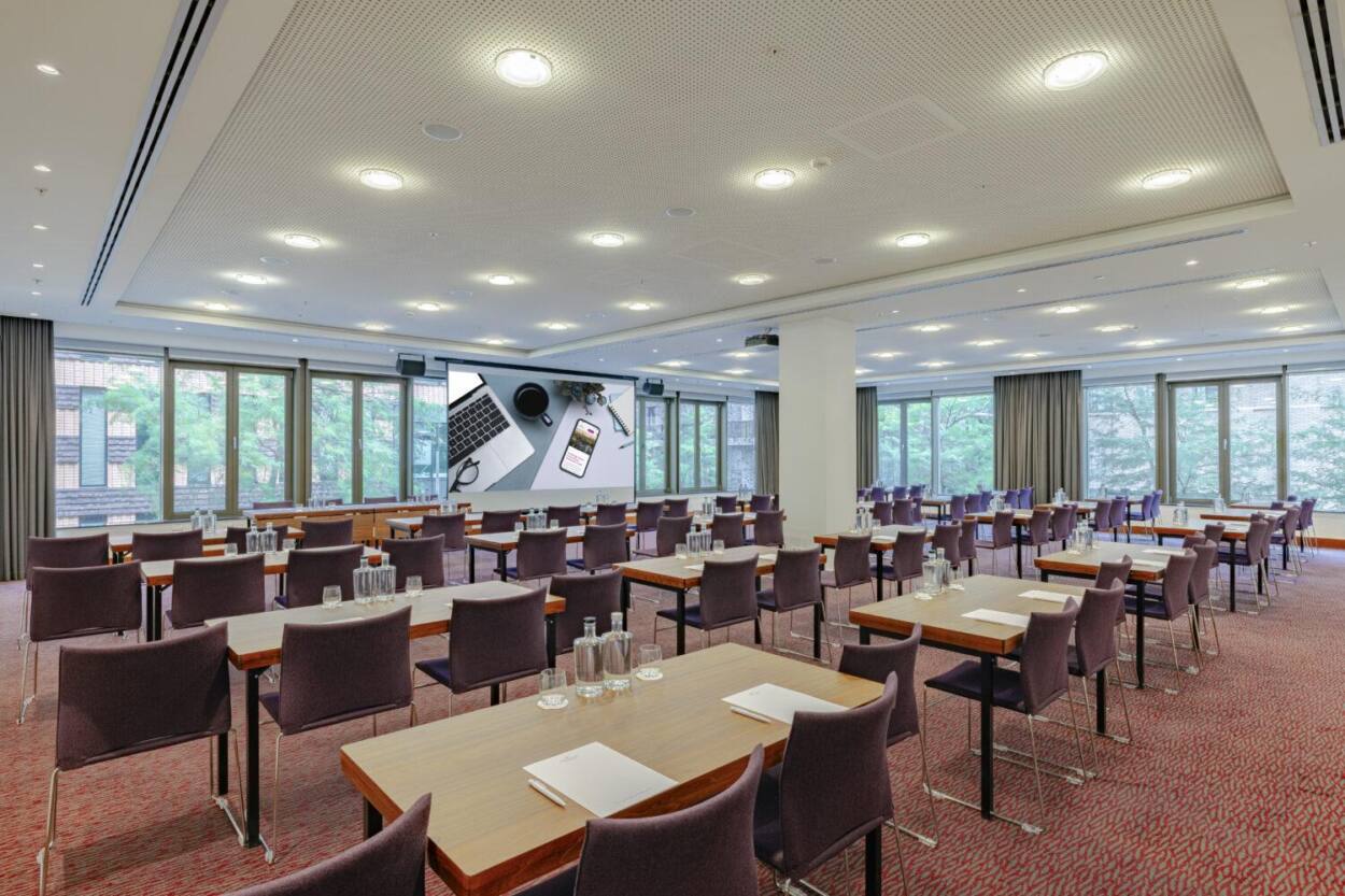 Broadway_Cabaret_Crowne Plaza Amsterdam South 1