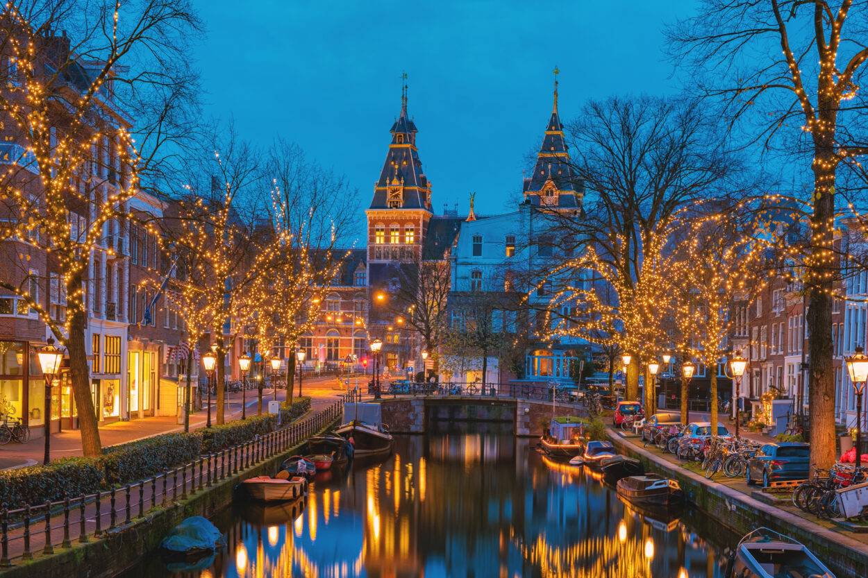 The Magic of Amsterdam in December: Your Guide to Markets, Lights, and Local Delights