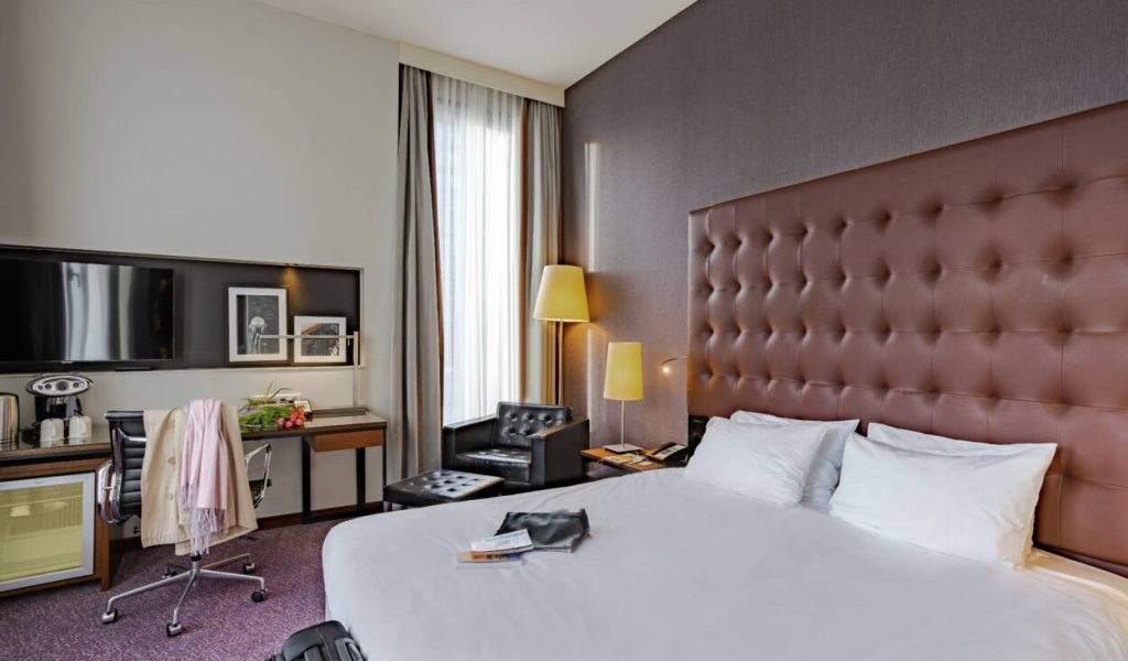 Room_club_Crowne_Plaza_Amsterdam_South_ (1)