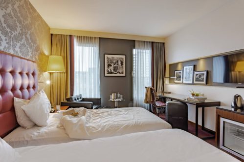 twin-room -hotel-Amsterdam-Crowne Plaza